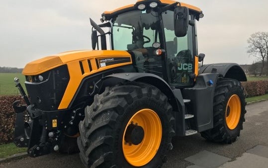 Osg agricultural trailer hire ltd with Tractor 201-300 hp at Stansted