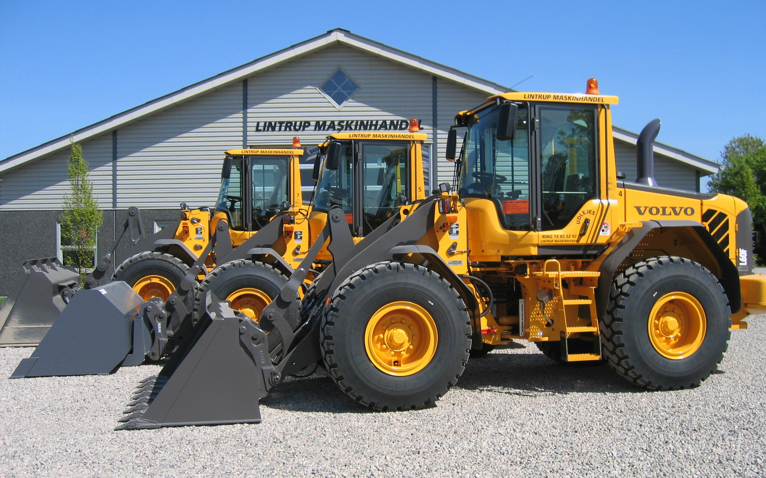 Lintrup maskinhandel med Gummiged ved Lintrup