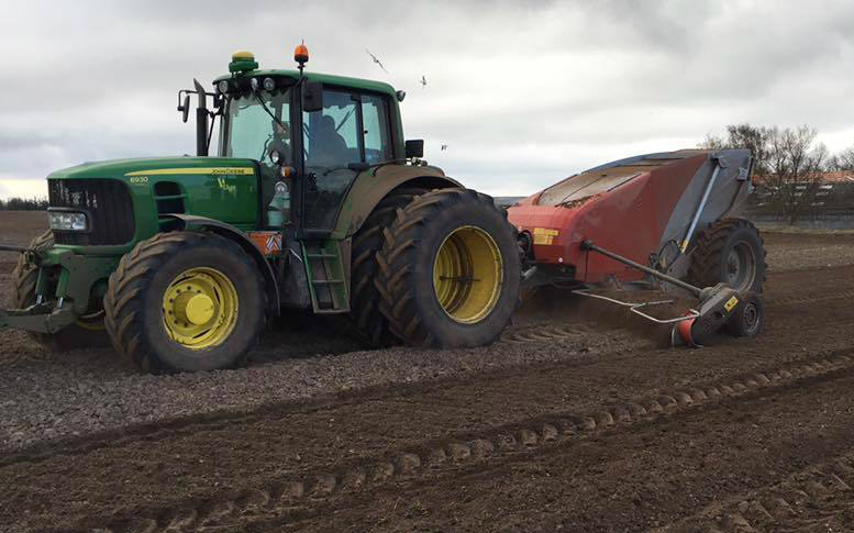 Diget maskinstation a/s med Stensamler ved Dronninglund