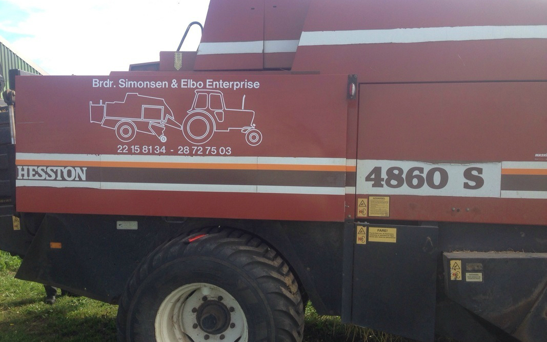 Brødrene simonsen og elbo enterprise med Mini-bigballepresser ved Sæby